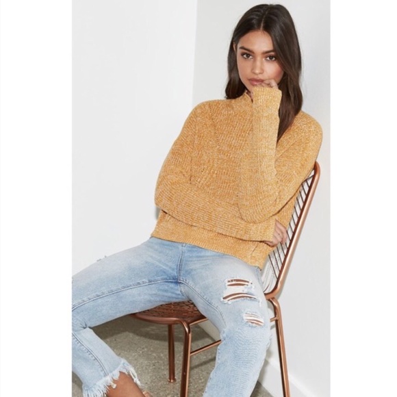 Kendall & Kylie Tops - Kendall & Kylie mustard crop Top sweater